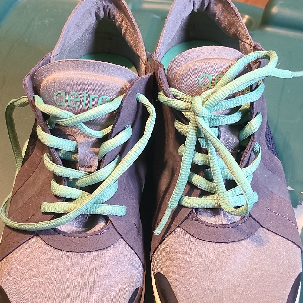 Aetrex Charcoal and Aqua Lace-Up Shoes